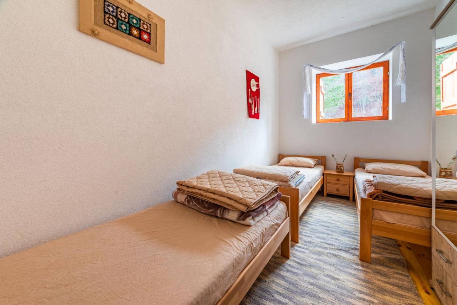 Hostel Mojan 앤드리자비카 외부 사진